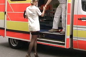 被粗jib捣出了白浆
